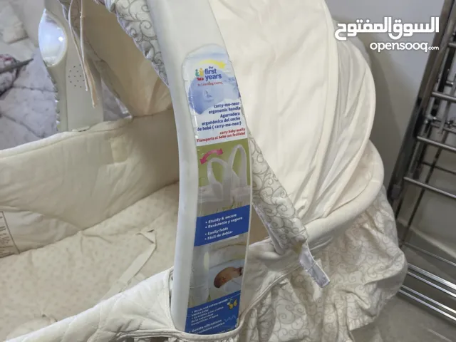 سرير اطفال حديثي الولادة
