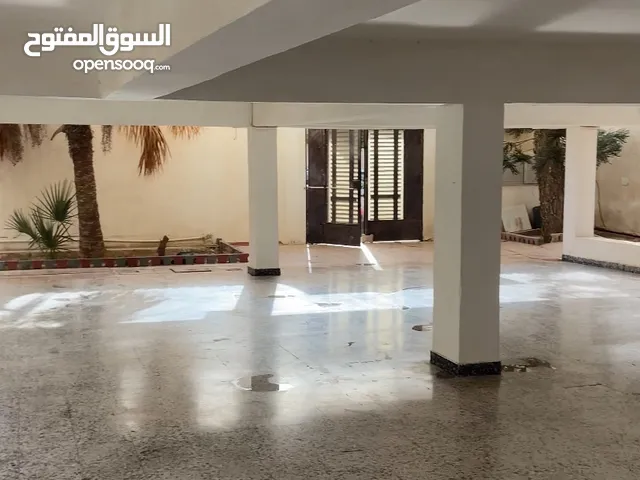 300 m2 4 Bedrooms Villa for Rent in Tripoli Al-Seyaheyya