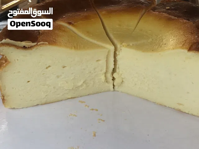 سلام عليكم  انا اشتغل حلويات وكيك للكافيهات الي يريد اجهزله يتواصل
