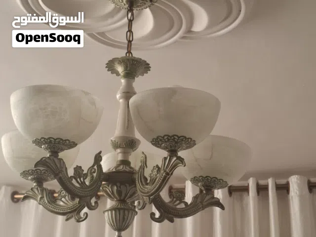 ثريات للبيع