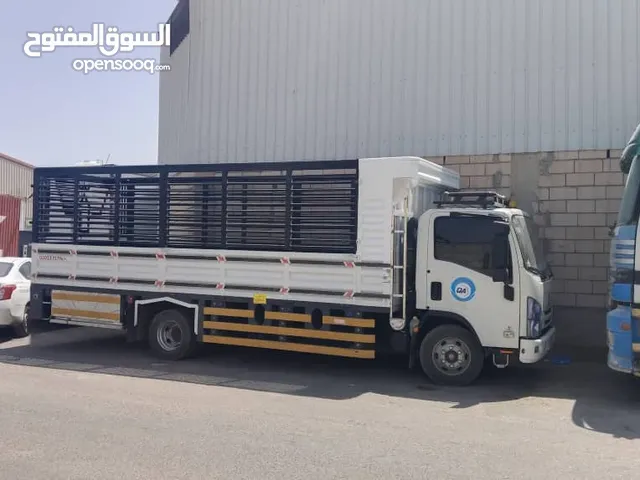 دينه سته متر يفتح الجنب للأجار اليومي والشهري لنقل العفش والبضائع داخل وخارج الرياض بسعر مناسب