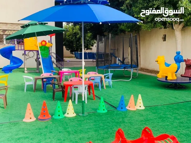 اثاث مدرسي (روضة) للبيع بسعر مناسب جدااا