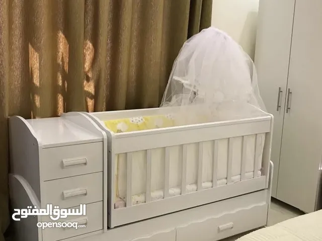 سرير / تخت
