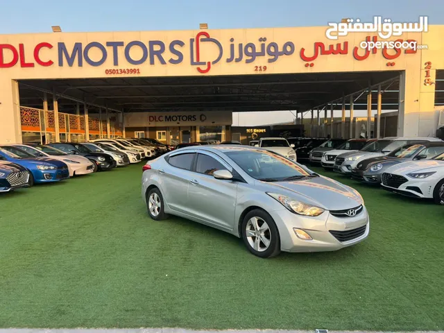 Hyundai Avanti Full options without sunroof 2011 Korean import , custom papers and clean title one