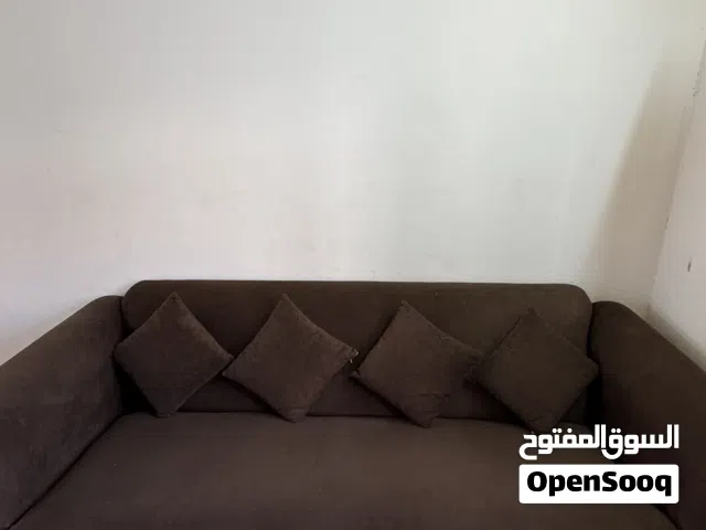 كراسي 2 للبيع امورهن طيبه م فيهم خراب ولا شي