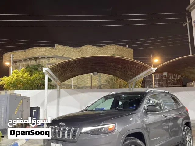 2019 جيب شيروكى Latitude LUX