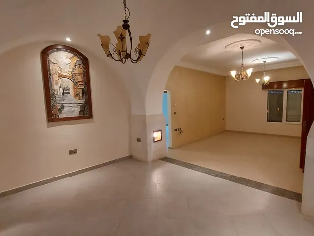 1000 m2 5 Bedrooms Villa for Rent in Amman Dabouq