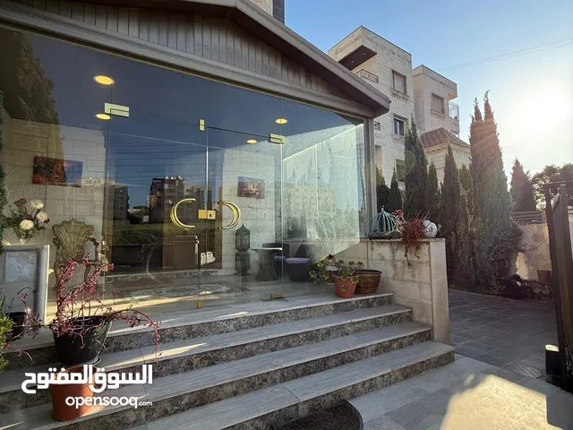 322 m2 4 Bedrooms Apartments for Sale in Amman Deir Ghbar