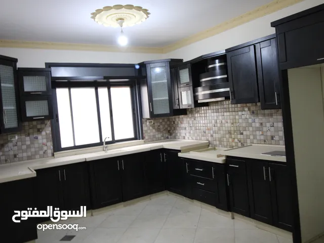 120 m2 2 Bedrooms Apartments for Rent in Ramallah and Al-Bireh Al Irsal St.