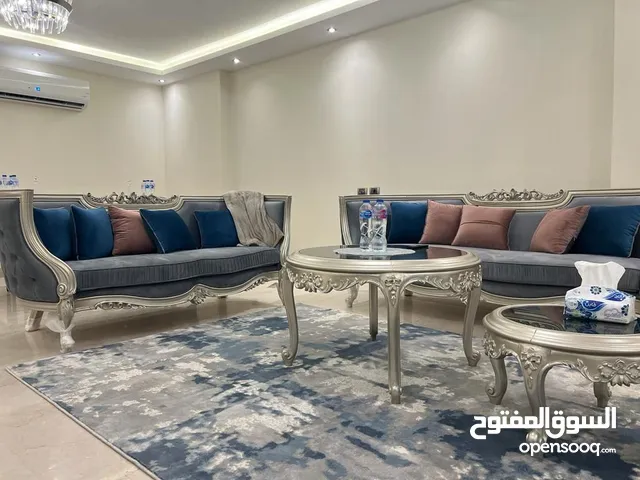 250 m2 4 Bedrooms Apartments for Rent in Giza Dokki