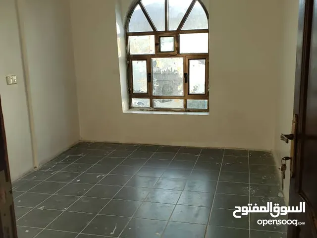 4444m2 3 Bedrooms Apartments for Rent in Sana'a Hayel St.