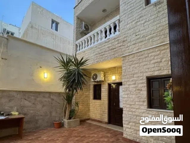 150 m2 3 Bedrooms Apartments for Rent in Tripoli Bin Ashour