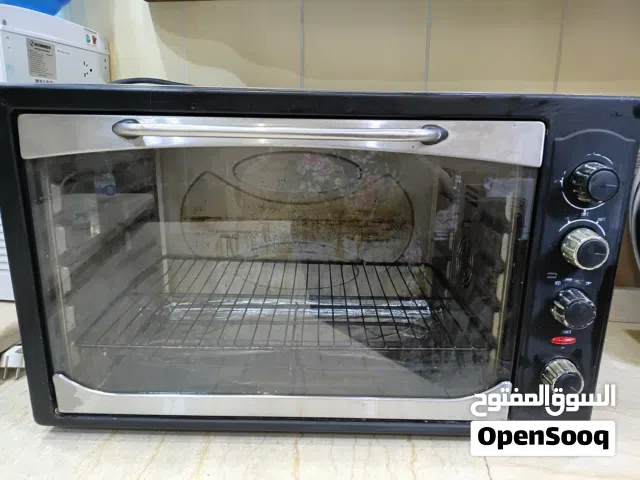 كوشه او فرن للبيع بي 300 دينار معها زوز طواجين