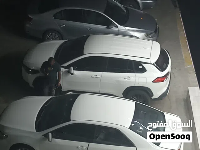 سايق يبحث عن عمل مناسب حسن المظهر
