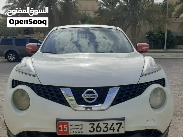 2015 نيسان جوك Standard