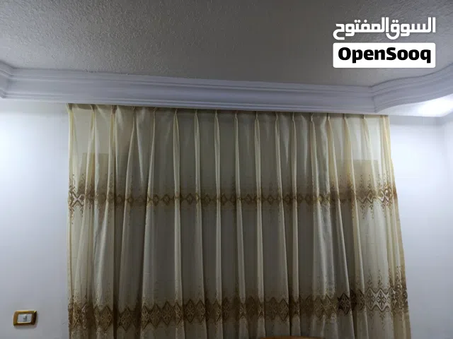 برادي مع جوانبهم