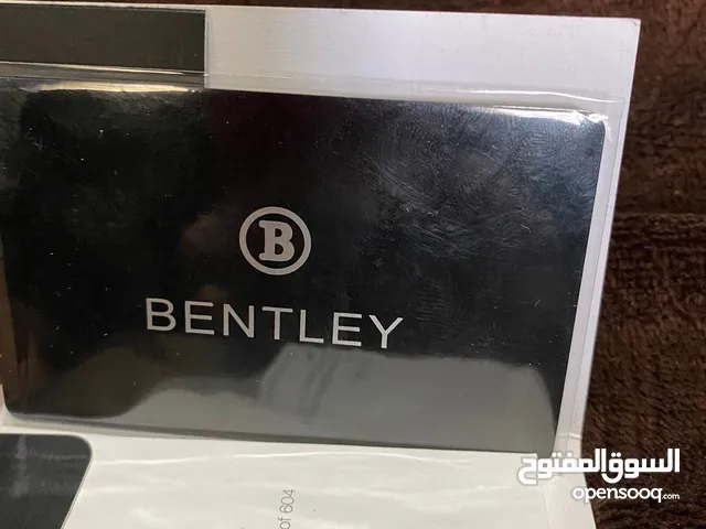 ساعة مع كرتونتها وكل اوراقها bentley