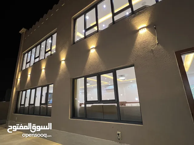 4 Bedrooms Chalet for Rent in Al Dakhiliya Nizwa