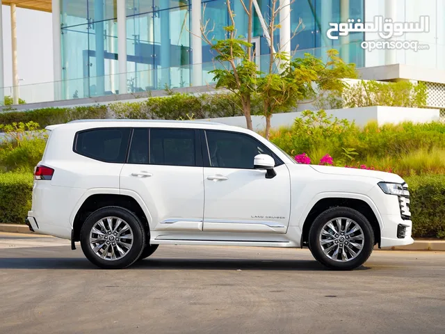 SUV Toyota in Muscat