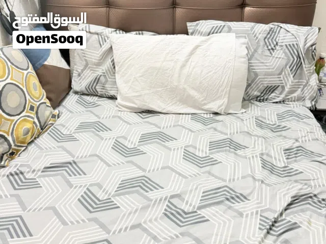 Queen size cot (cuddled )