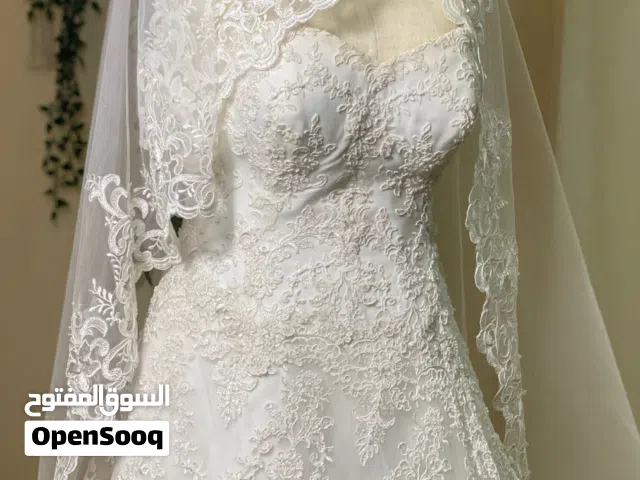 فستان زفاف مستعمل مره واحد فقط