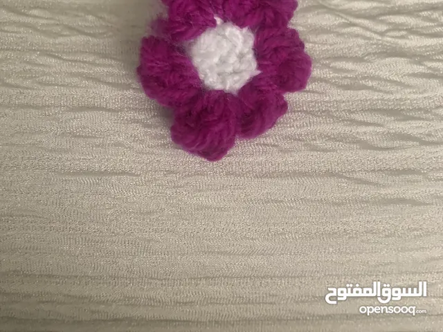 وردة جميلة بنفسجية صغيرة صوفية