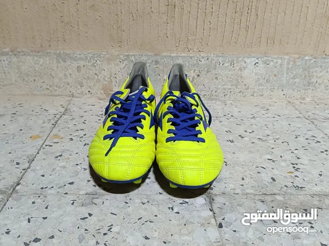 44 Sport Shoes in Al Riyadh