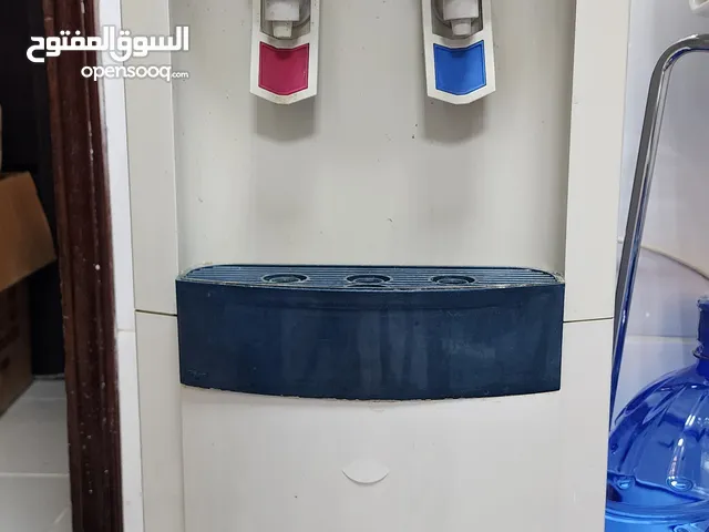للبيع كولر للماء شغال بارد وسخن