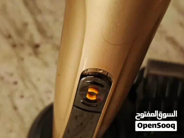 ماكينة حلاقة متعددة الرؤوس تعمل شحن