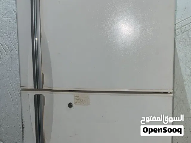 ثلاجة  نظيفة بقوة 110