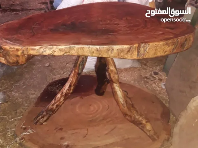 طاولة للديكور او الاستخدام المنزلي