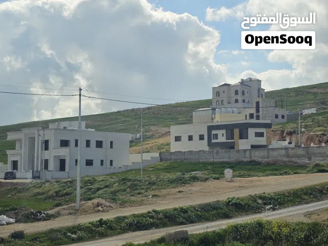 قطعة أرض للبيع مميزة بجانب فلل حديثة في أجمل أحياء شفابدران وبسعر مميز