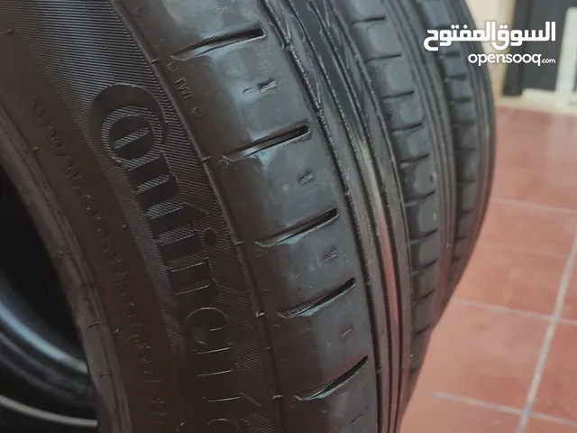 اطارات - قومات في حاله جيدة للبيع عدد 3 المكان طرابلس - شارع بن عاشور