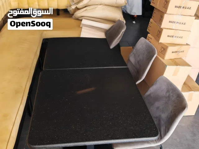 طاولات داخلية رخامية