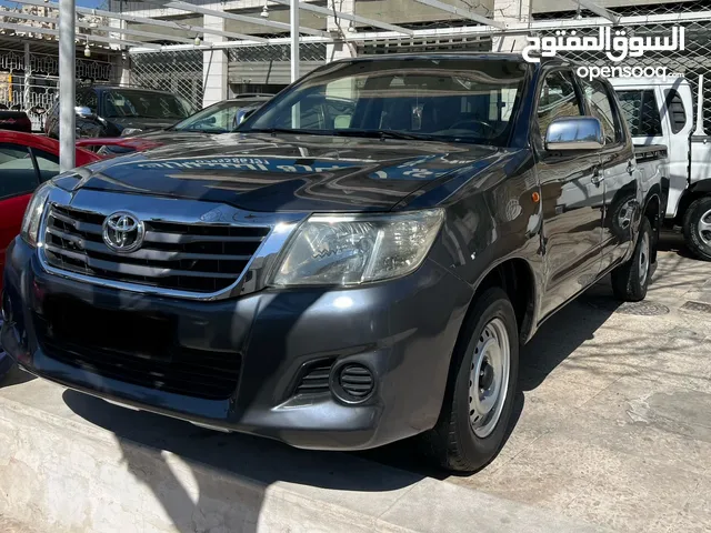 Used Toyota Hilux in Amman