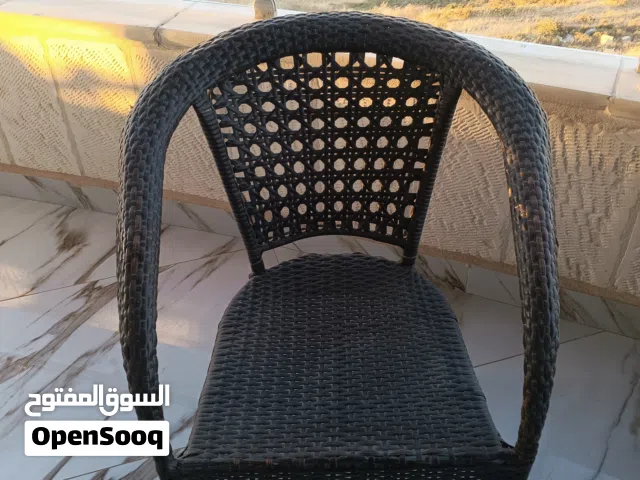 كراسي حديقه عدد 6 بحاله جيده جدا