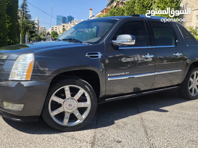 كاش أو اقساط من المالك بكم كاديلاك اسكاليد 2008 platinum 6.2cc مميزه جدا بحاله الشركه فحص كامل