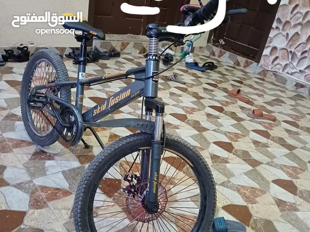 دراجة هوائية للبيع 