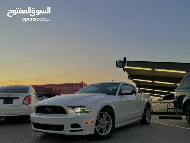 Ford Mustang V6 in Sharjah