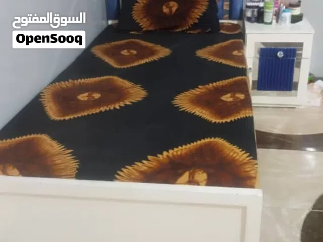 سرير حق نفر مع الفراش بسعر عرطه خيالي بقيمة,400،سعودي