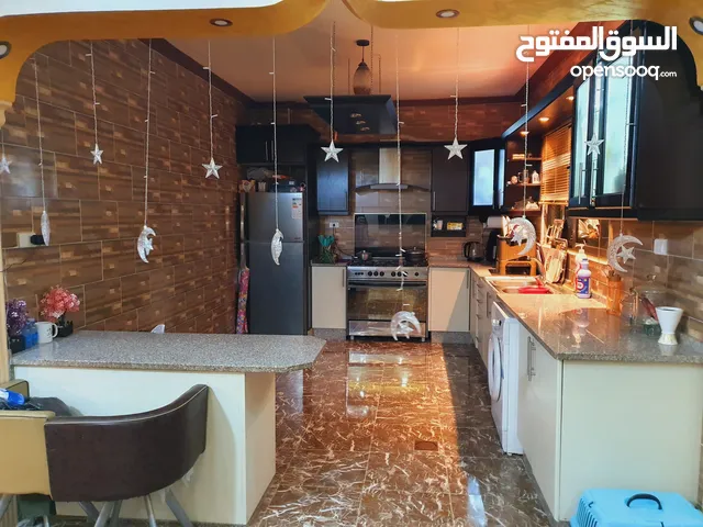 160 m2 5 Bedrooms Apartments for Sale in Zarqa Dahiet Al Madena Al Monawwara