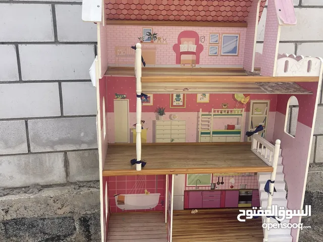 Doll house بيت الدمي للبيع
