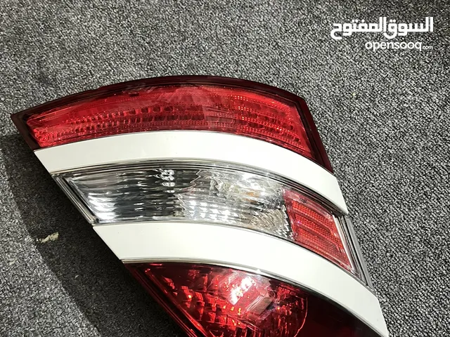 عدد 2 كشاف مرسيدس 2012