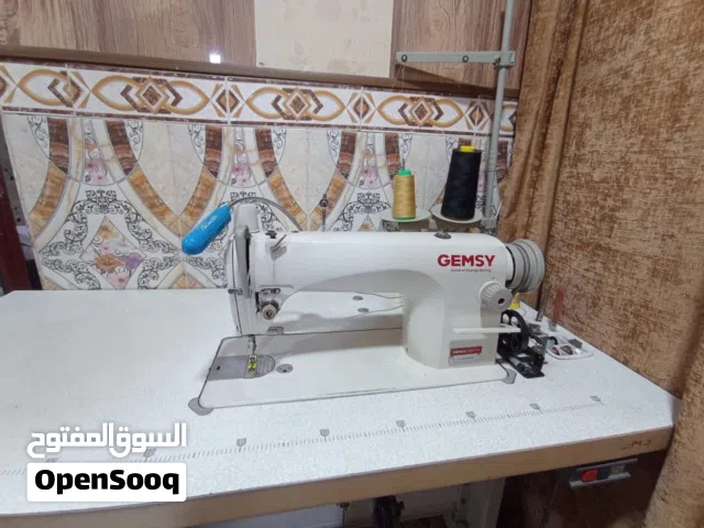 ماكينة خياطة جيمسي