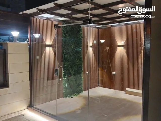 فني زجاج سيكوريت و مرايات و واجهات شوربكس و بلكونات و دوانيات و مرايات مضيئة في جميع مناطق الكويت