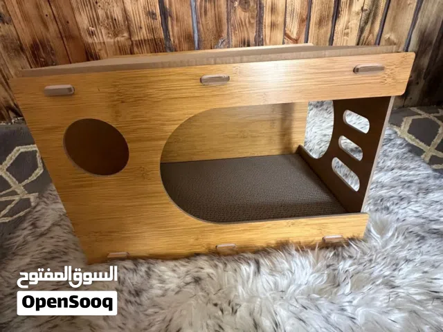 للبيع اكسسوارات وشجرة تسلق والعاب تسلية للقطط
