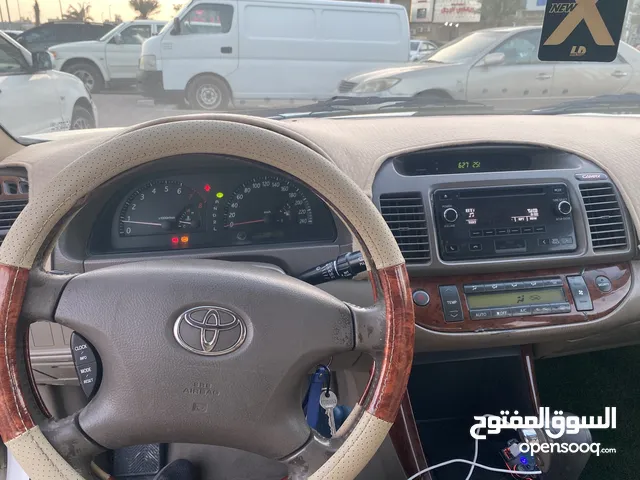 للبيع كامرى 2004