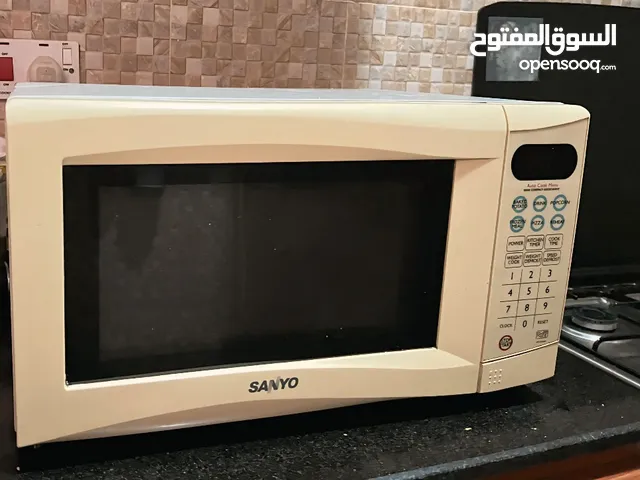 Sanyo 20 - 24 Liters Microwave in Muscat