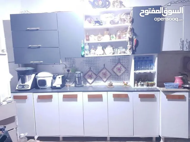 كاونتر MDF تركي للبيع تصميم حديث طوله 6 امتار زاويه طوله 210 سنتيمتر سنك مرمر مترونص هديه مايكرو