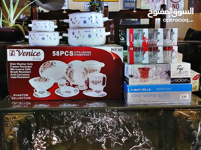 ادوات المطبخ جديده وغير مستخدمه